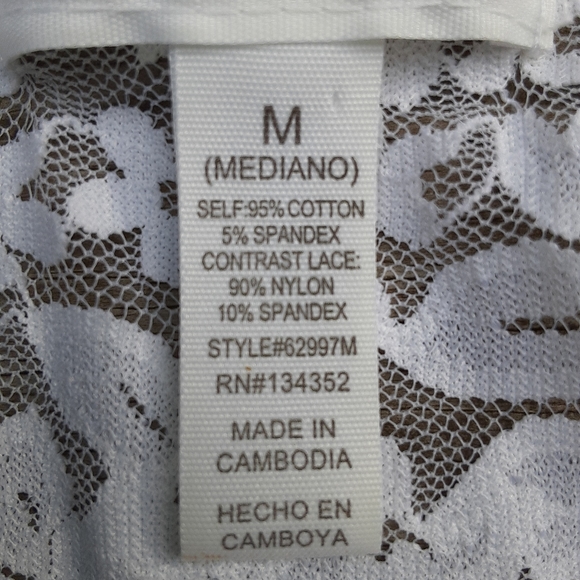 Classy White floral lace maternity blouse - Picture 5 of 6